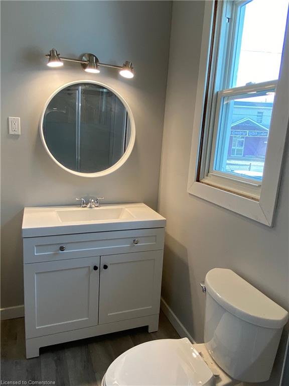 42 Niagara Street Property Photo 36