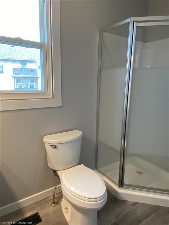 42 Niagara Street Property Photo 37