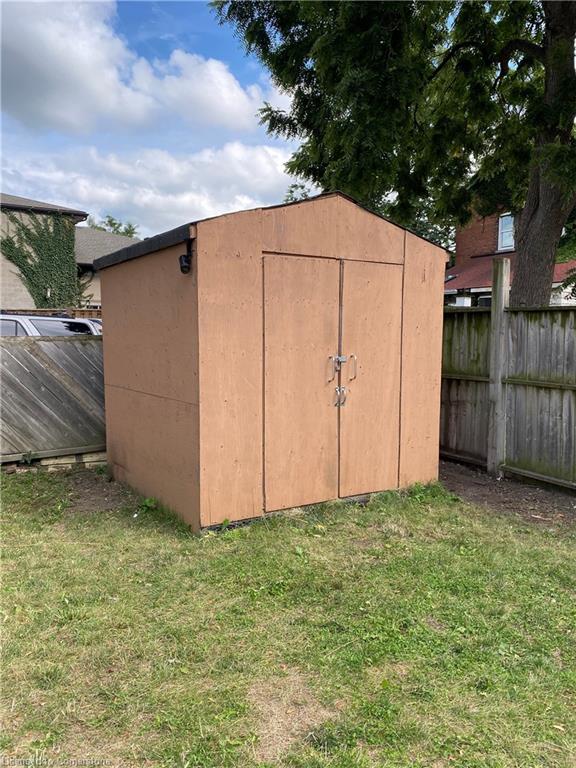 42 Niagara Street Property Photo 39