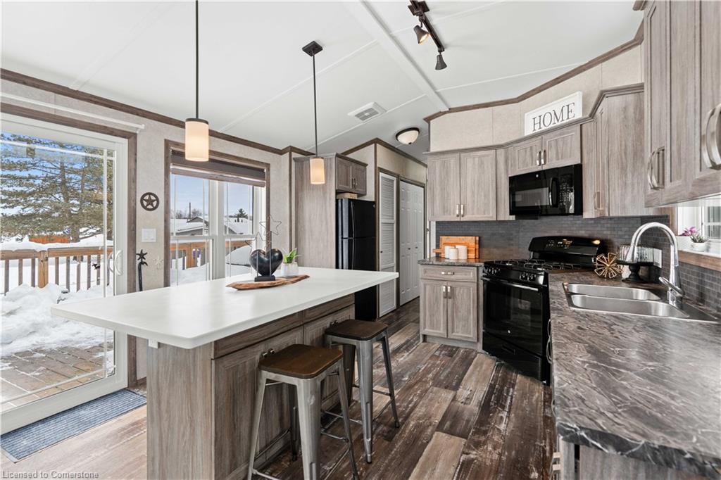 4449 Milburough Line Property Photo 14