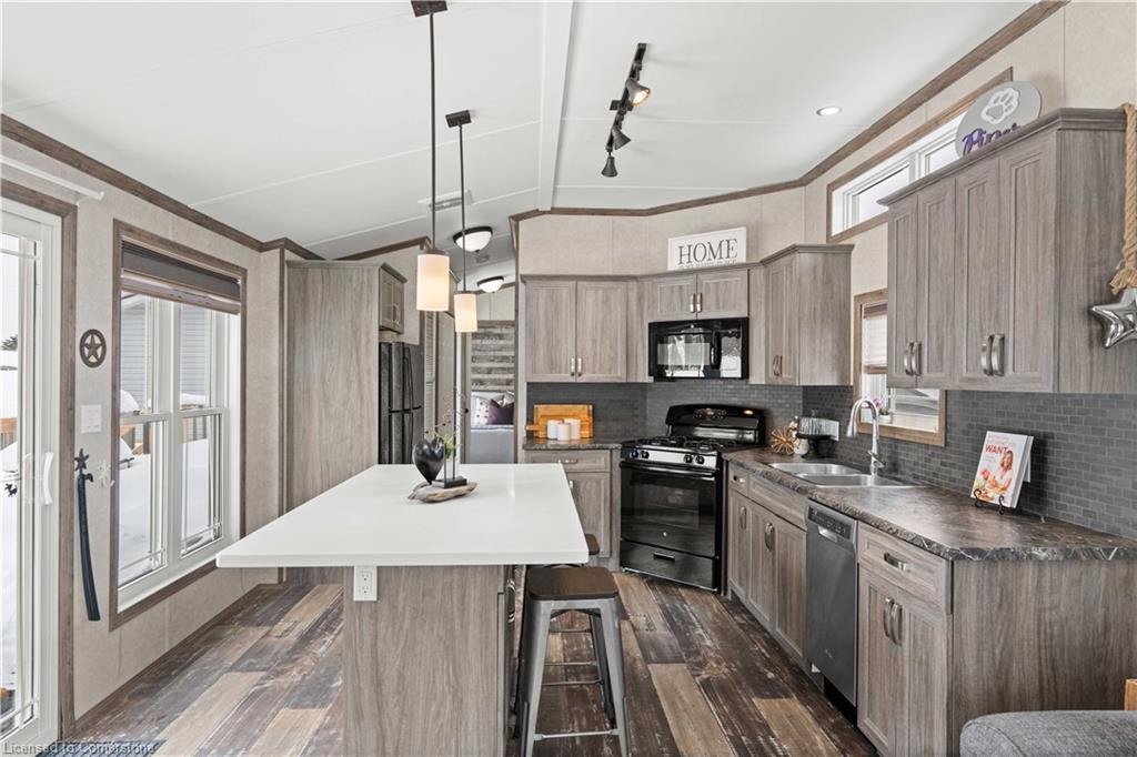 4449 Milburough Line Property Photo 15