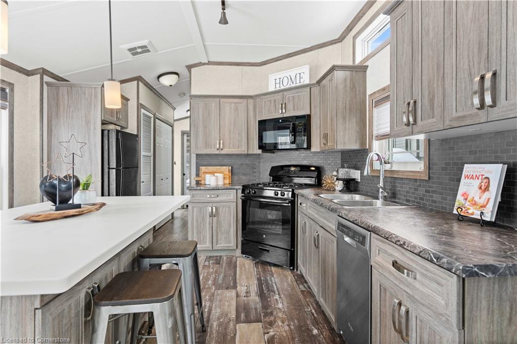 4449 Milburough Line Property Photo 16