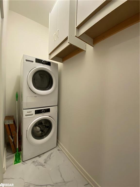 208-21 Matchedash Street S Property Photo 11