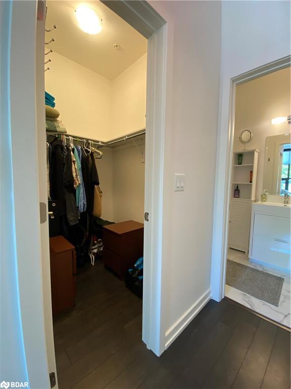 208-21 Matchedash Street S Property Photo 22