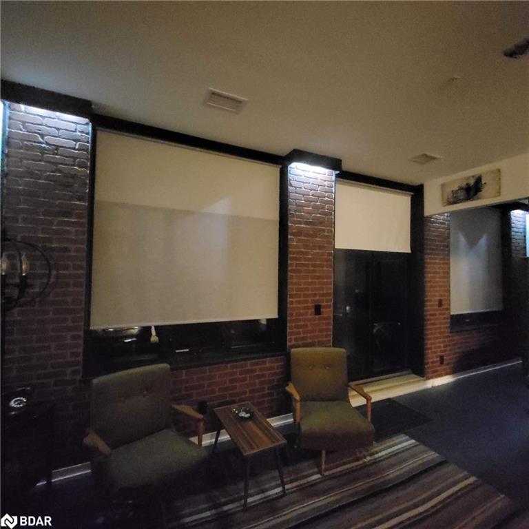 208-21 Matchedash Street S Property Photo 27
