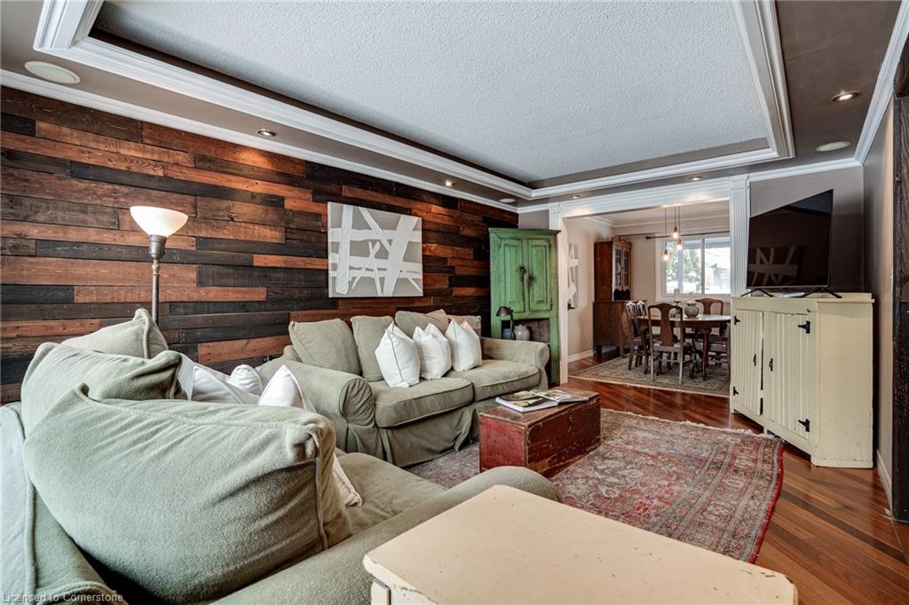 24 Drakes Drive Property Photo 6