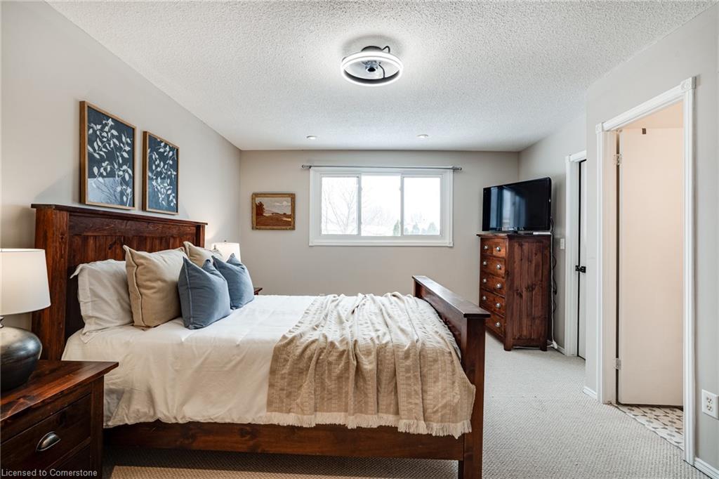 24 Drakes Drive Property Photo 17