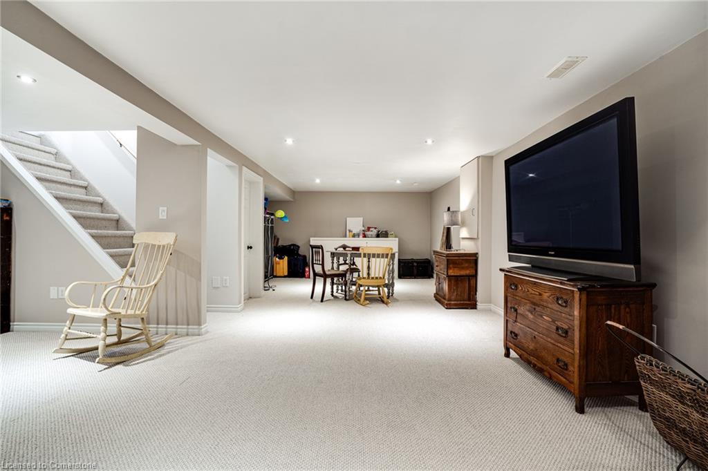 24 Drakes Drive Property Photo 25