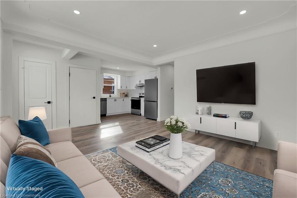 178 East 34th Street Property Photo 5