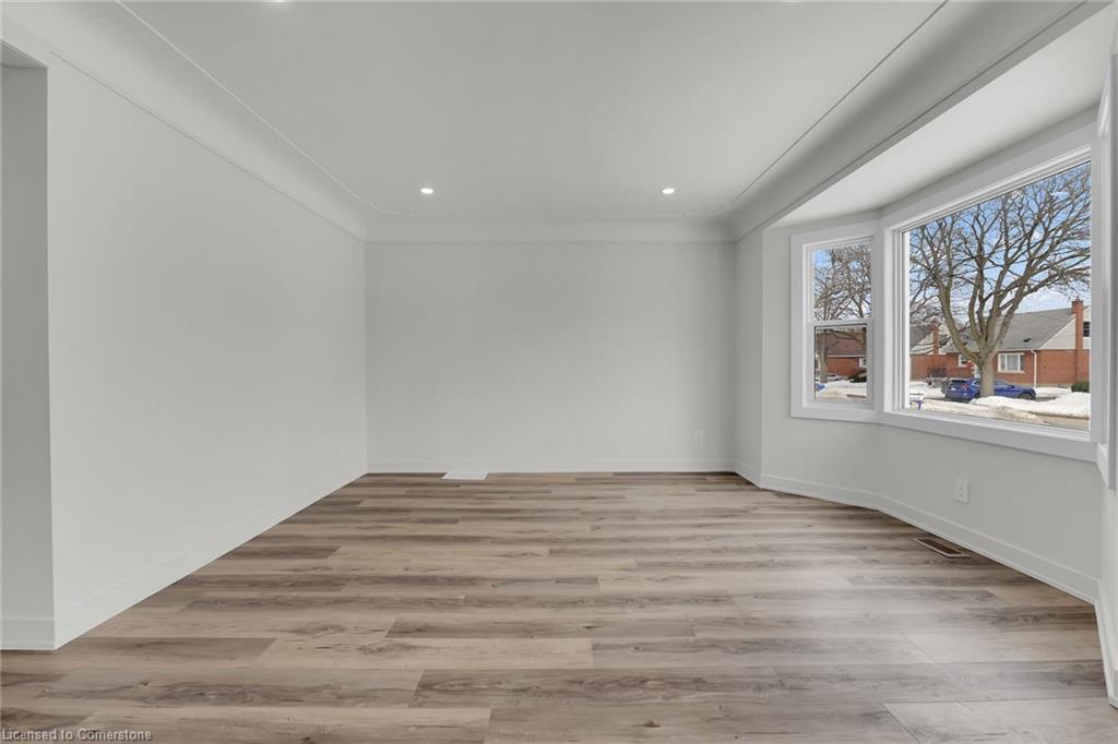 178 East 34th Street Property Photo 10