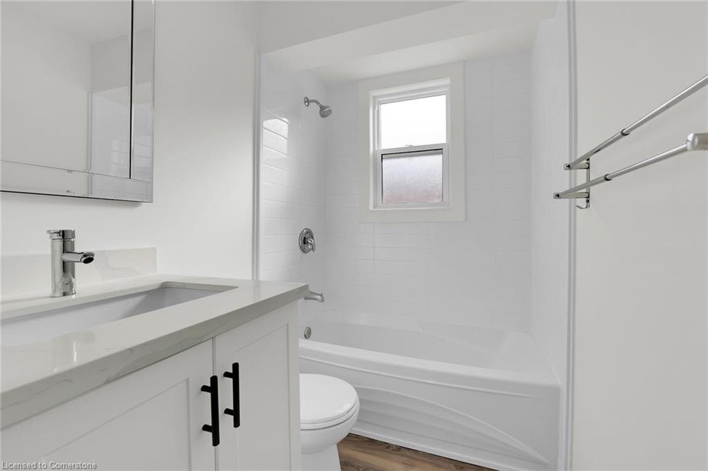 178 East 34th Street Property Photo 19