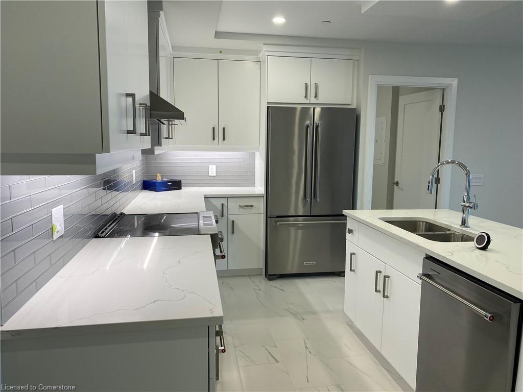 710-71 Wyndham Street S Property Photo 10