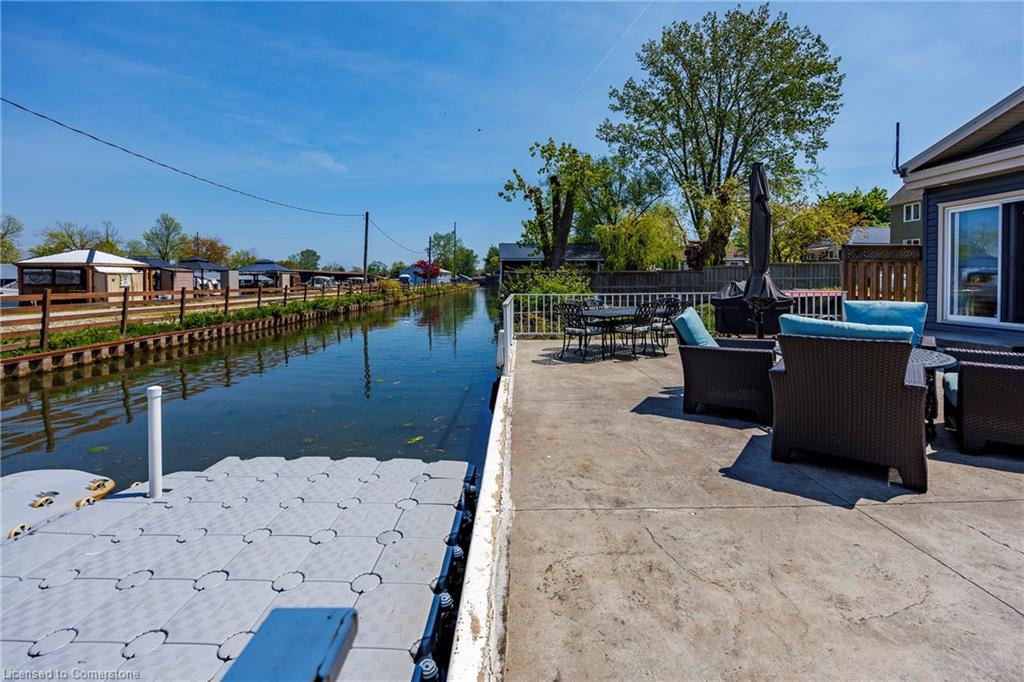 24 Private Lane Property Photo