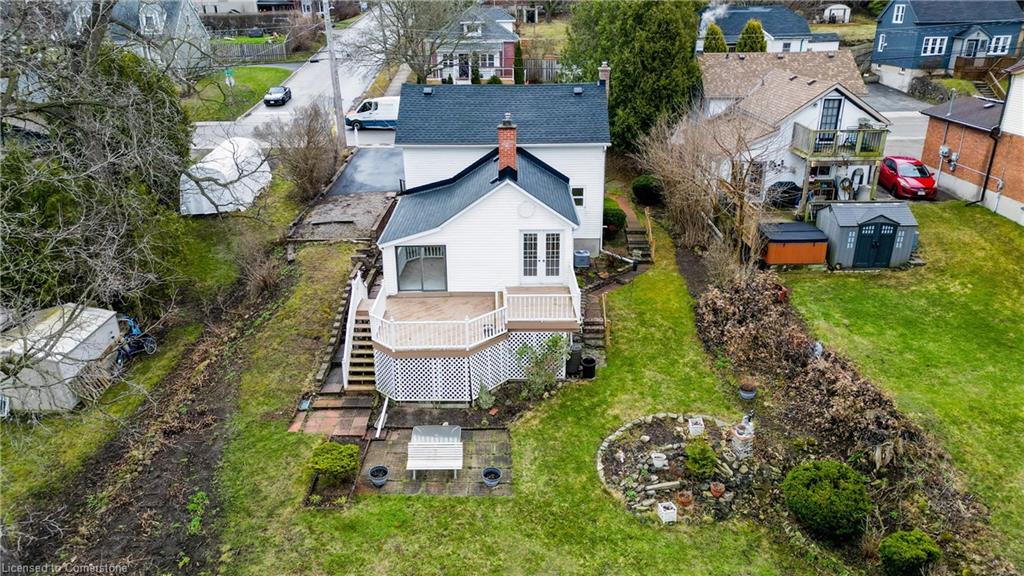 179 Queen Street E Property Photo 6