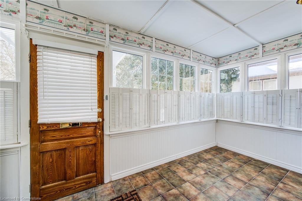 179 Queen Street E Property Photo 12