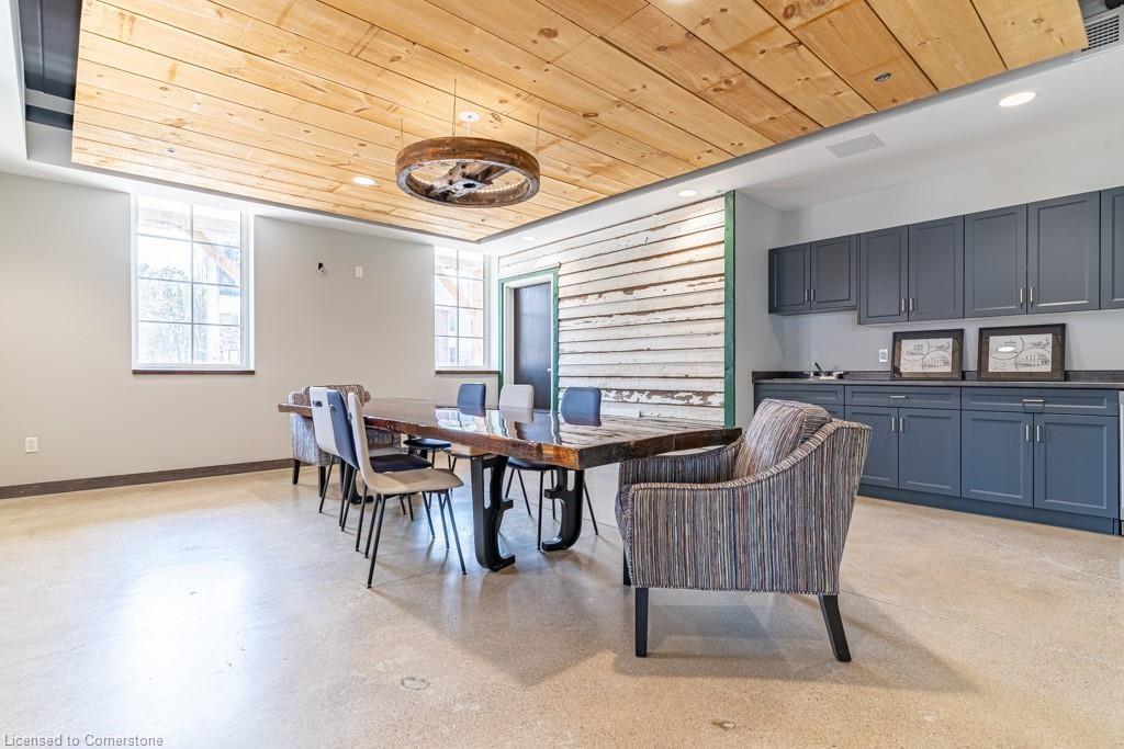 301-146 Forfar Street W Property Photo 3