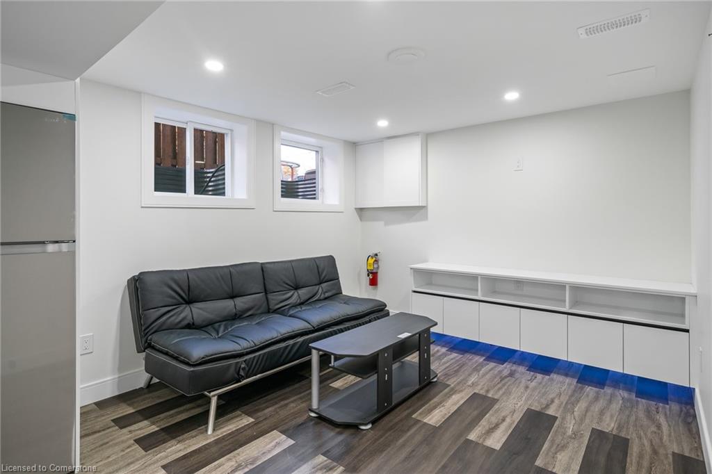 15 Andres Street Property Photo 23