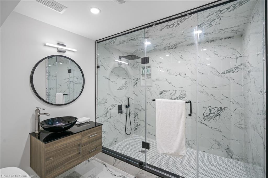 15 Andres Street Property Photo 28