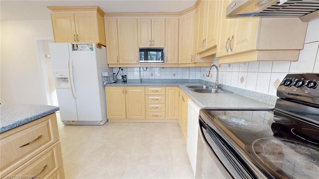 25 Seguin Street Property Photo 6