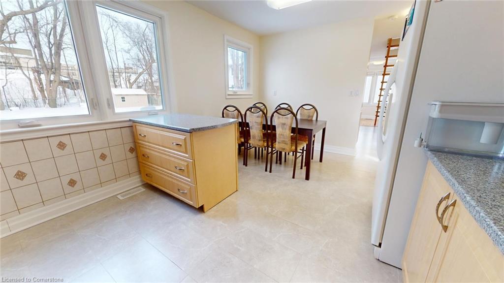 25 Seguin Street Property Photo 7