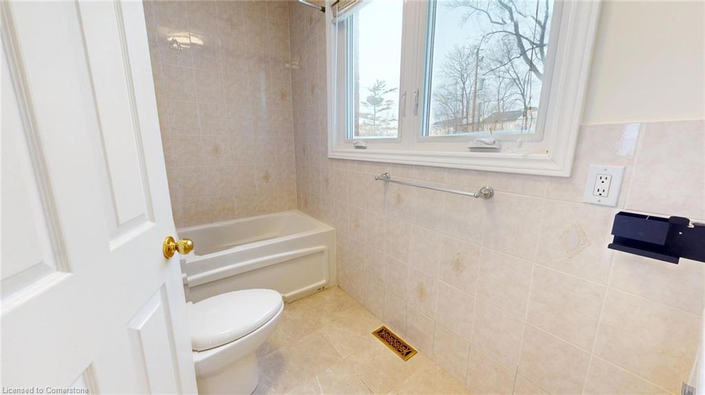25 Seguin Street Property Photo 10