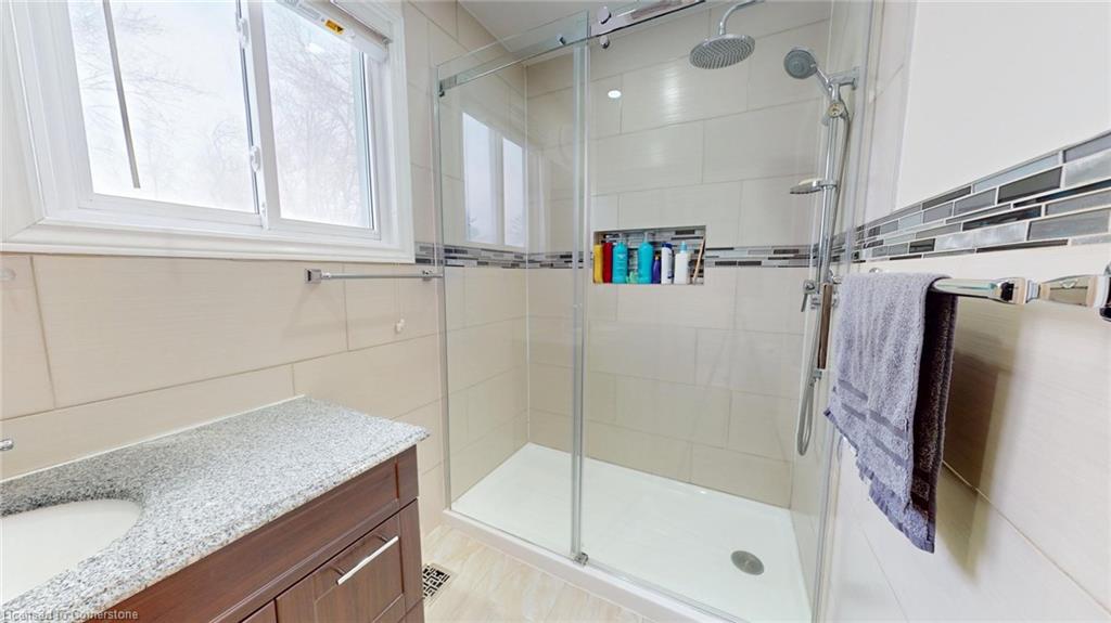25 Seguin Street Property Photo 14