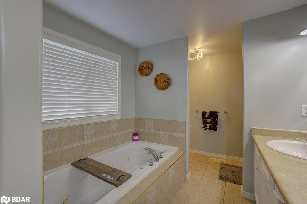 80 Armeda Clow Crescent Crescent Property Photo 29