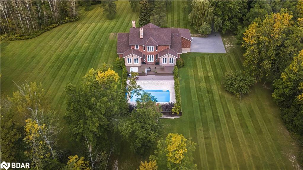 1775 9th Line Property Photo 4