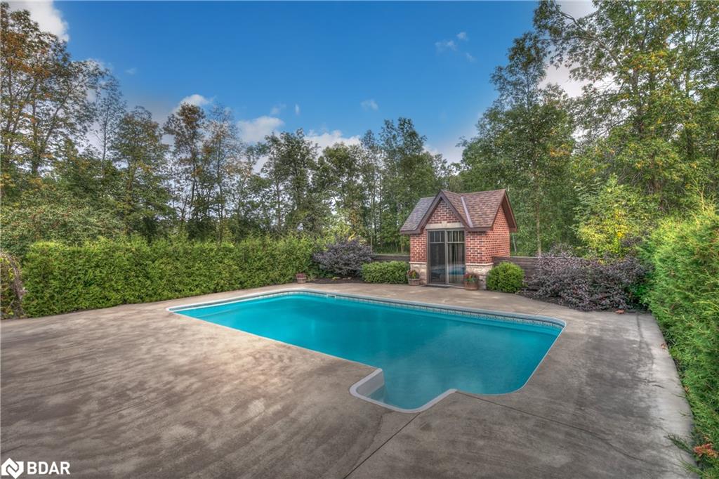 1775 9th Line Property Photo 5