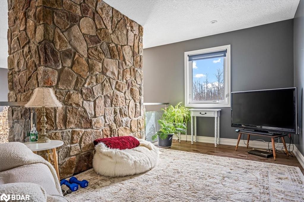 1775 9th Line Property Photo 30