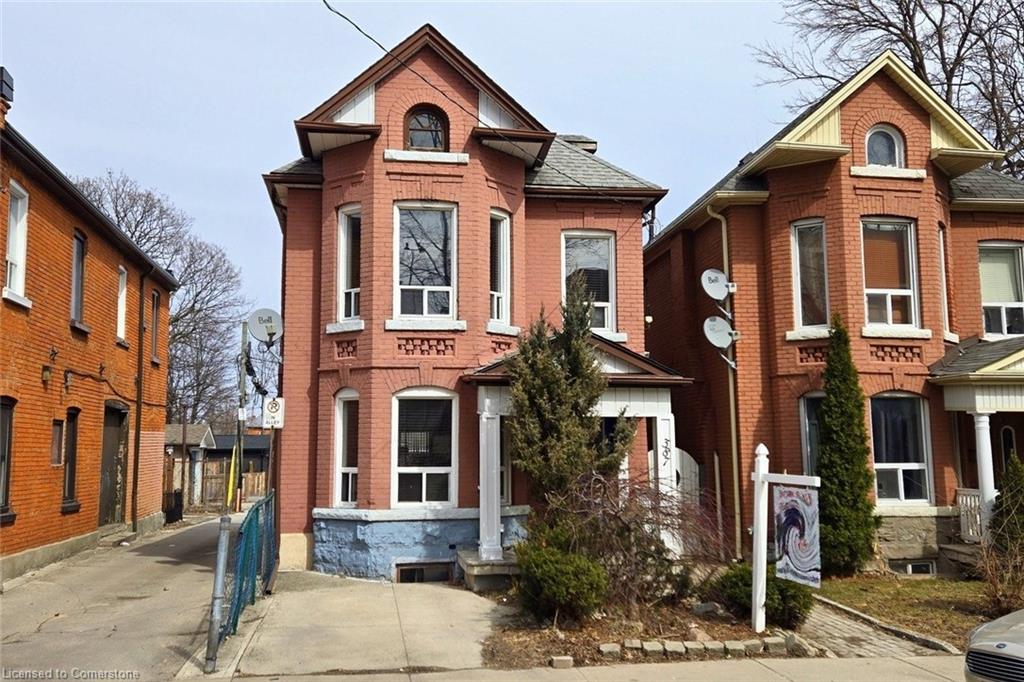 387 King William Street Property Photo