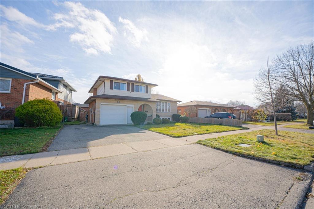 84 Wimbleton Crescent Property Photo 3