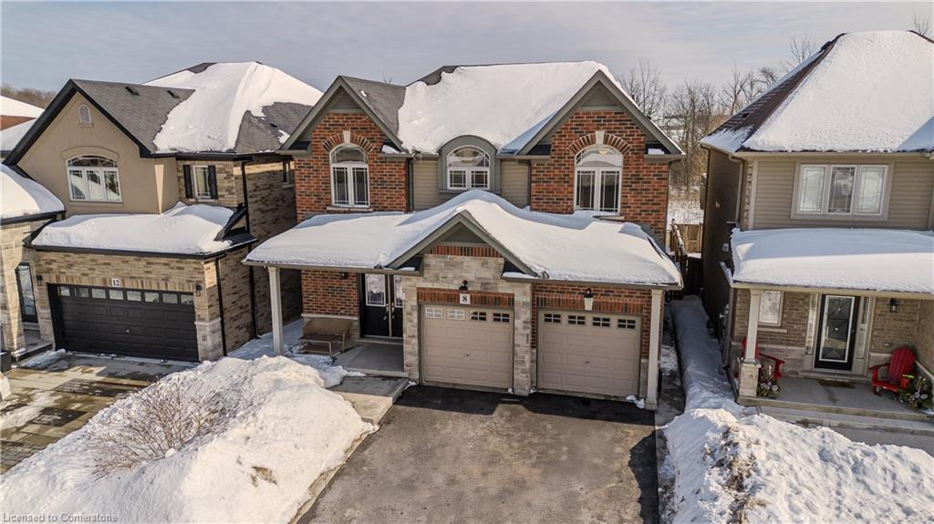 8 Thornbury Court Property Photo
