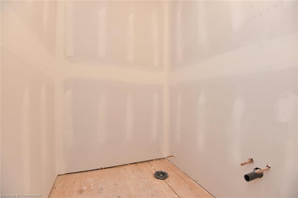 103-280 Wilson Street E Property Photo 8