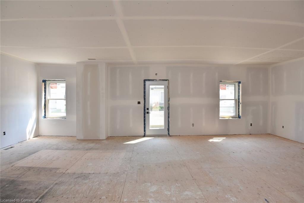 103-280 Wilson Street E Property Photo 9