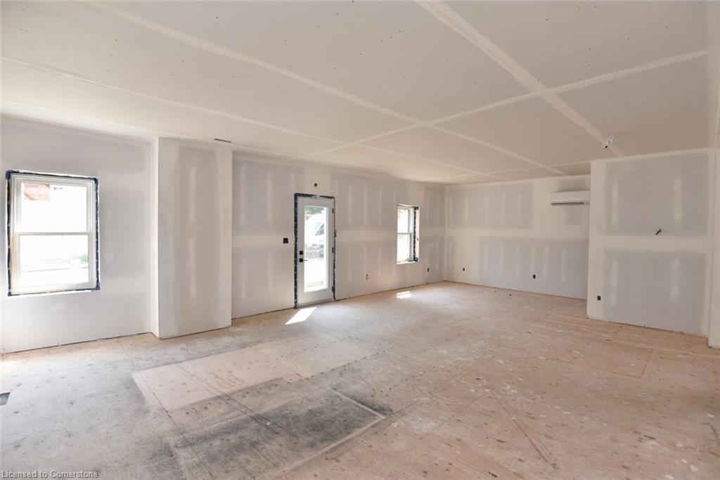 103-280 Wilson Street E Property Photo 10