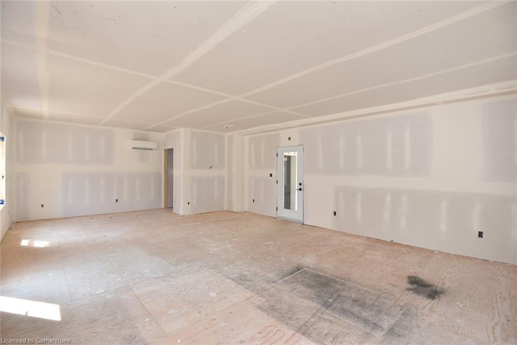 103-280 Wilson Street E Property Photo 22