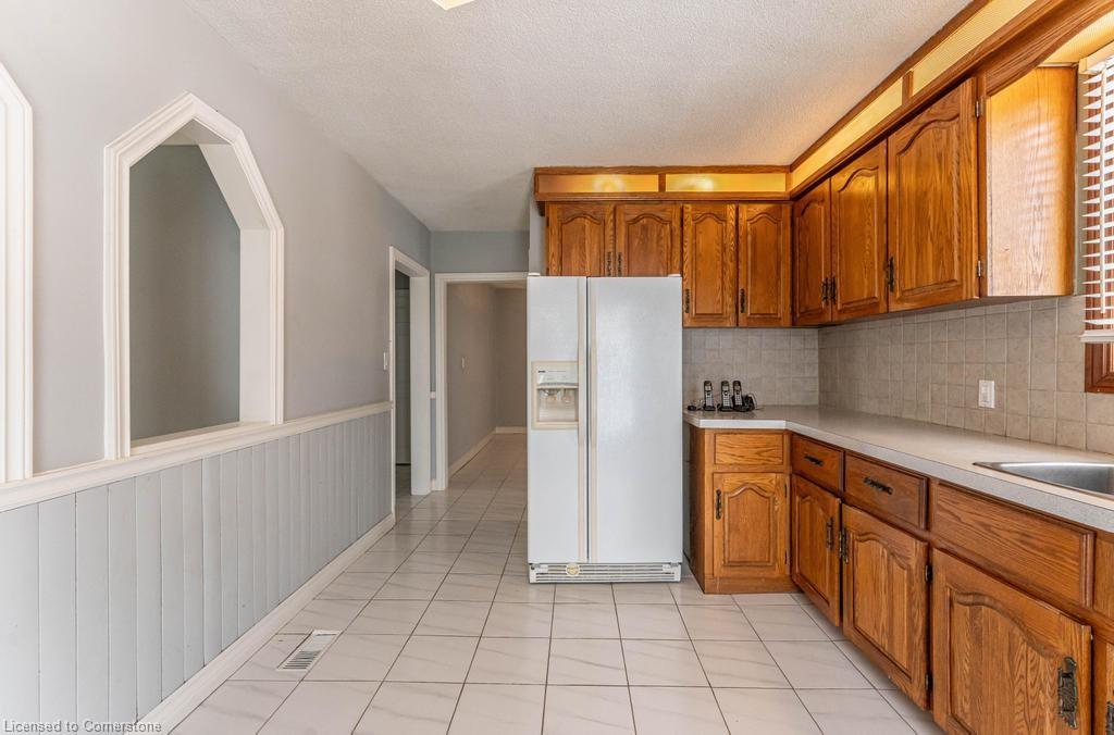 854 West 5th Street Property Photo 9