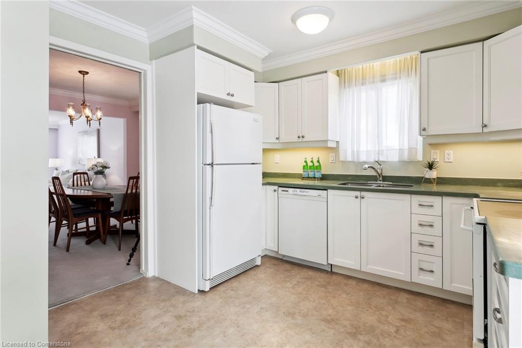 3566 Nadine Crescent Property Photo 14