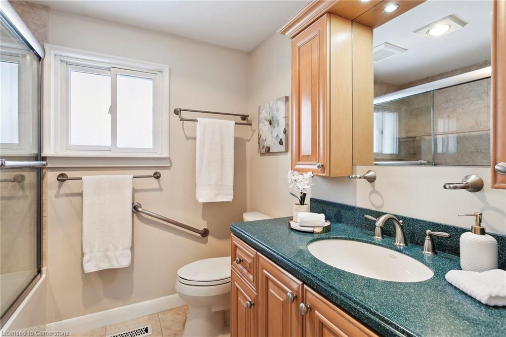 3566 Nadine Crescent Property Photo 32