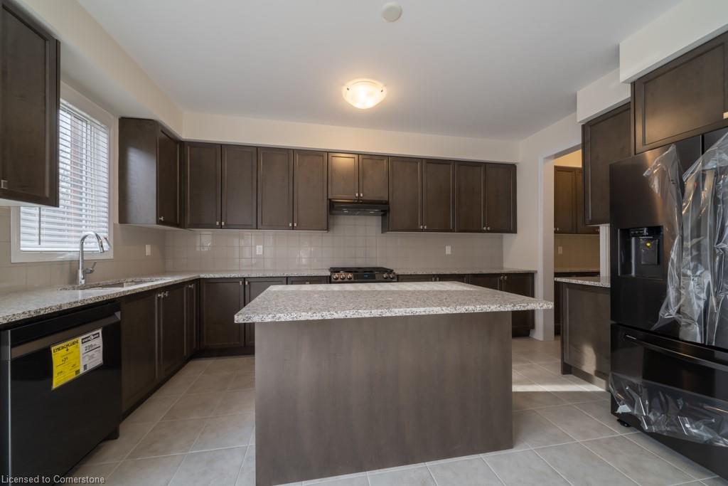 101 Cactus Crescent Property Photo 10