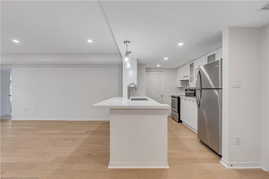 A204-216 Plains Road W Property Photo 10