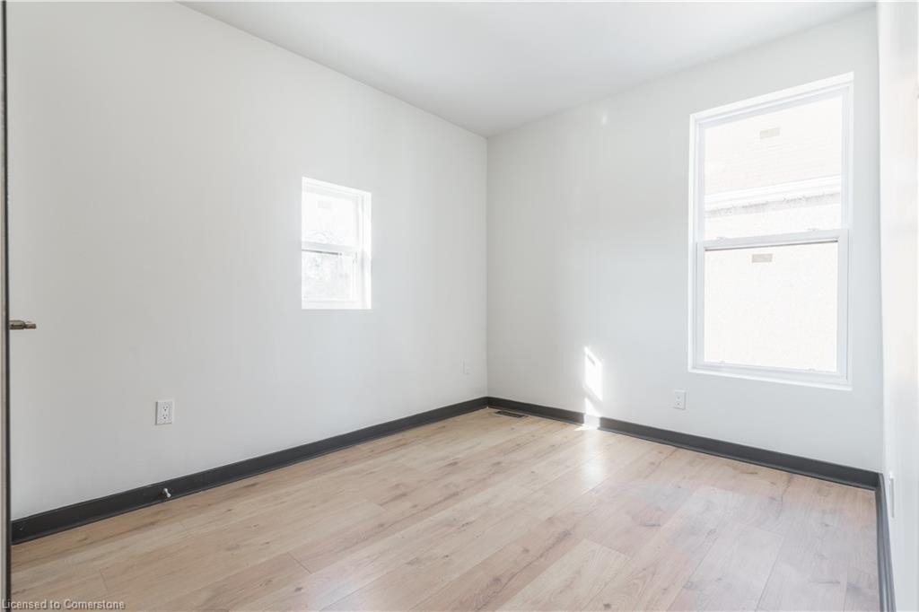 32 Britannia Avenue Property Photo 16