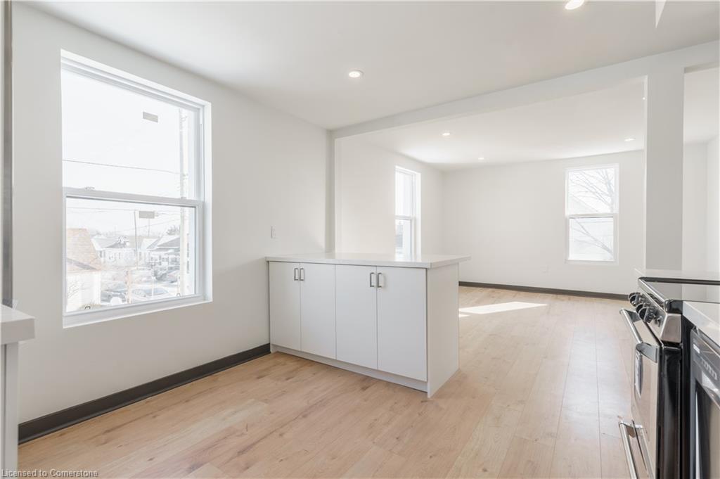 32 Britannia Avenue Property Photo 7