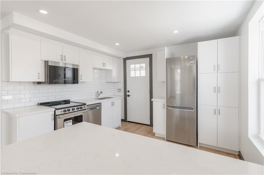 32 Britannia Avenue Property Photo 9