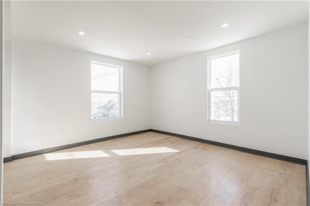 32 Britannia Avenue Property Photo 11