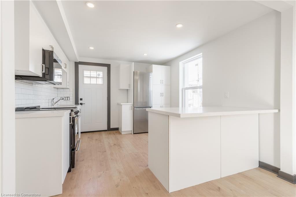 32 Britannia Avenue Property Photo 13