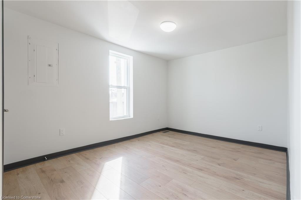 32 Britannia Avenue Property Photo 15