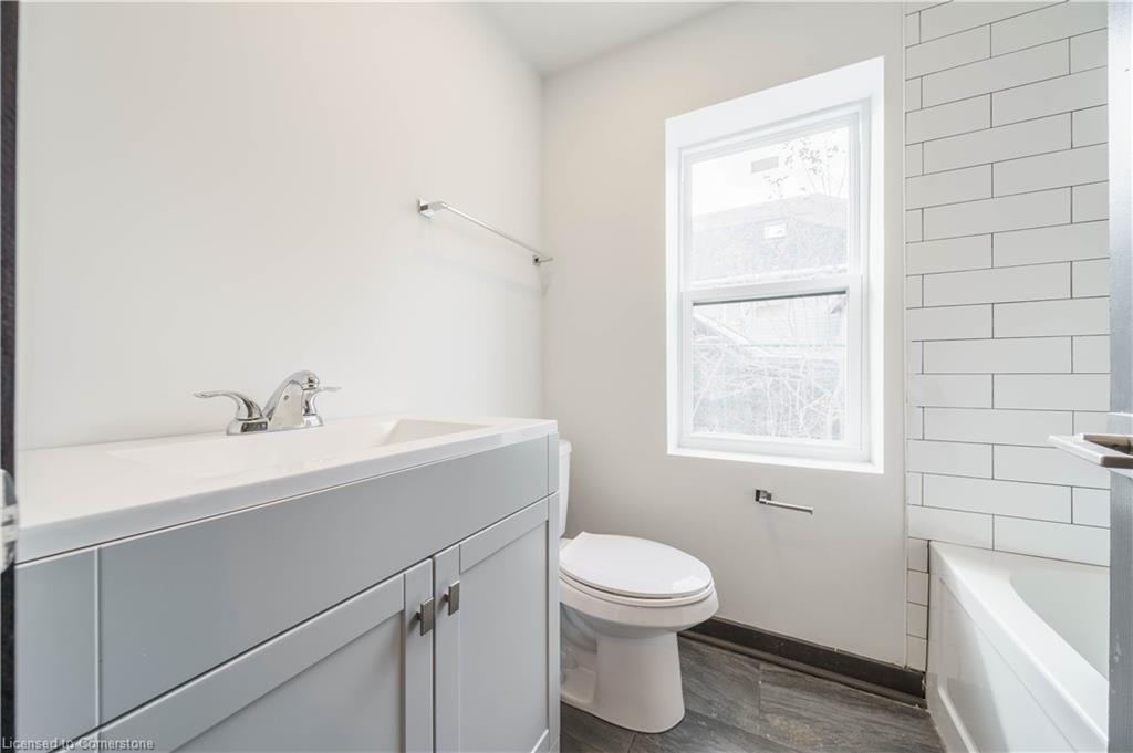 32 Britannia Avenue Property Photo 23