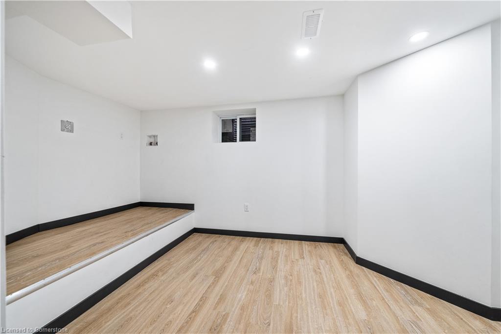 32 Britannia Avenue Property Photo 46